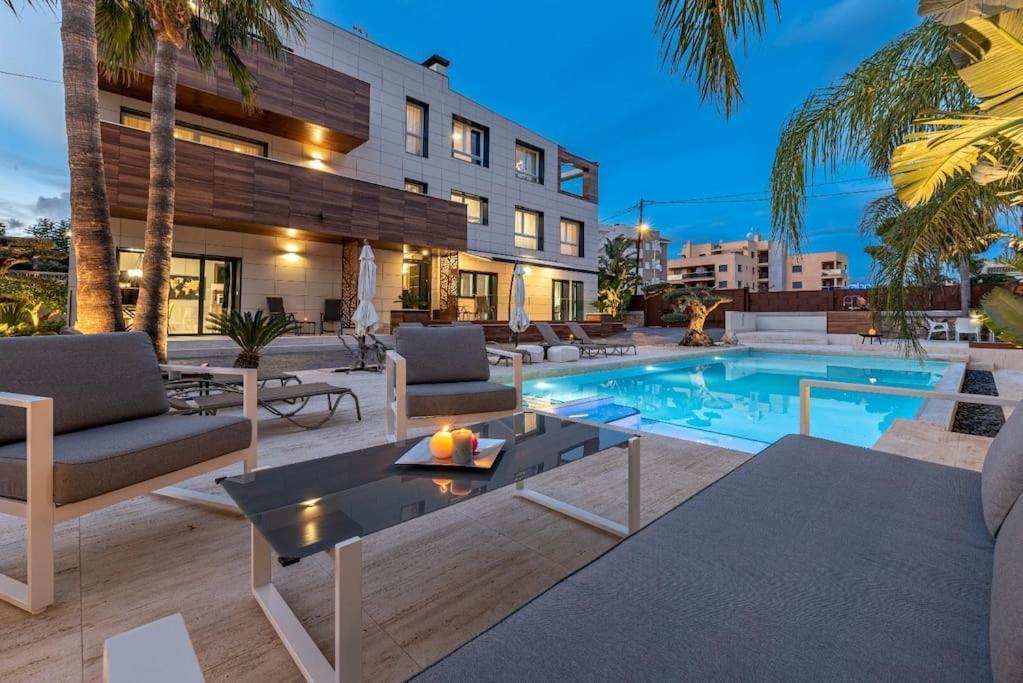 Appartamento 5 Stelle Piscina, Jacuzzi, Wifi - 2 Min Dal Mare Miami Playa Esterno foto