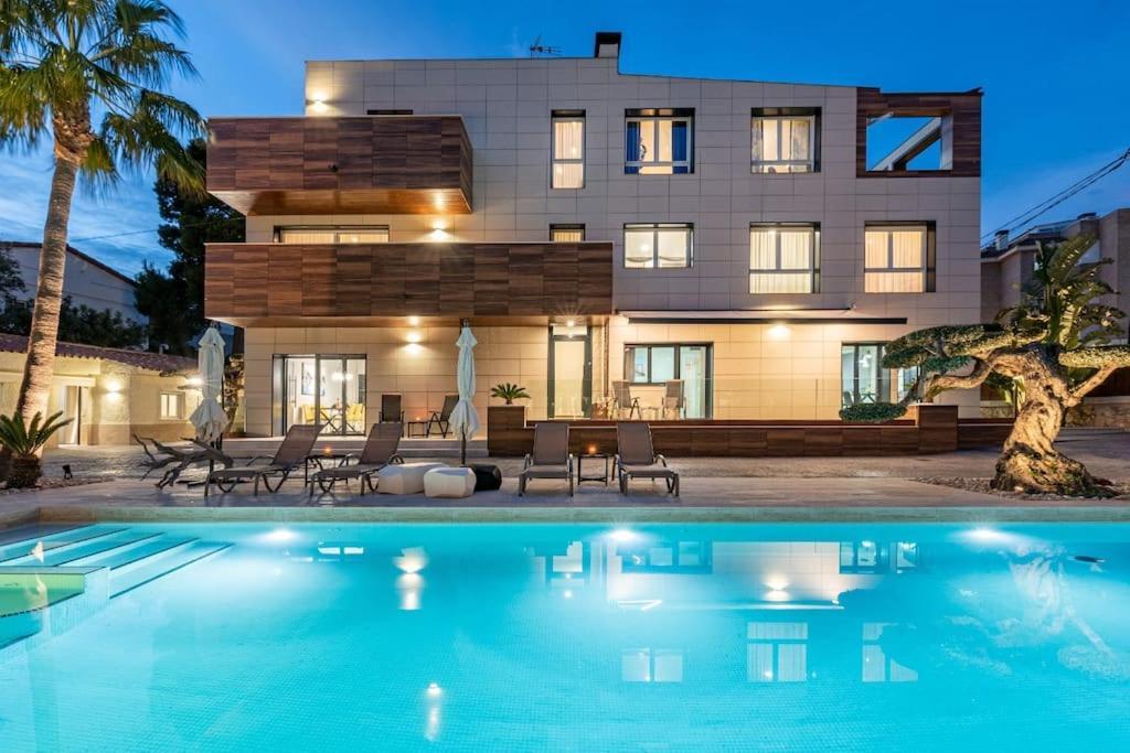 Appartamento 5 Stelle Piscina, Jacuzzi, Wifi - 2 Min Dal Mare Miami Playa Esterno foto